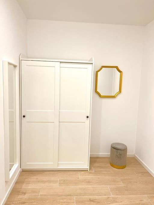 The Boutique House - Treasure Trove - Gold Milano
